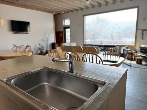 Kitchen, Cabin F Lake Saiko 1 min Mt Fuji Lakeview Villa Sleeps 10 BBQ Jacuzzi in Saiko Lake