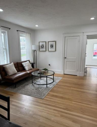 Cozy 3BR Apt in Quincy, Beach and Free Parking in 昆西