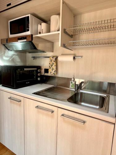 Modern home in prime location!, Auckland (photo 8)
