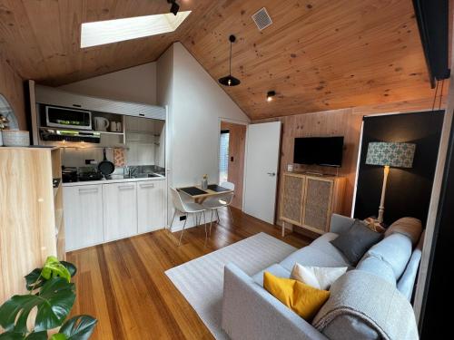 Modern home in prime location!, Auckland (photo 10)