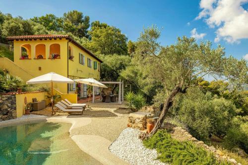 Elegant Villa With Pool Near Diano Marina