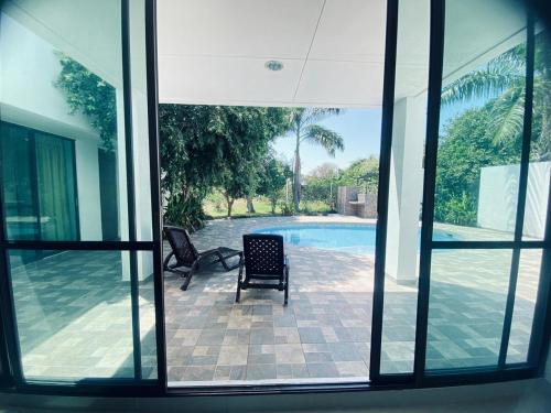 VILLA SAMARI 2 Casa campestre con piscina privada in 히라르도트