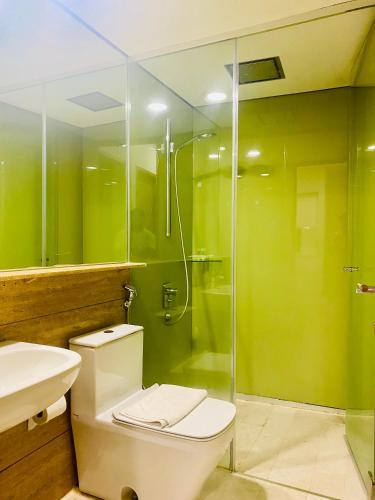 Sky Suites KLCC At CLASSY - image 11