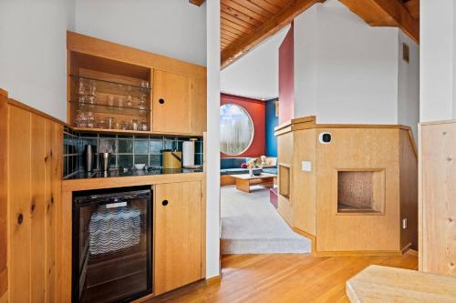 Iekārtas, Scandi Aurora Villa - Private Sauna & Epic Views in College (AK)