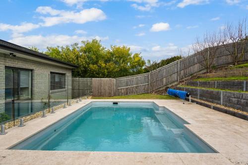 Tea Tree Pool Retreat