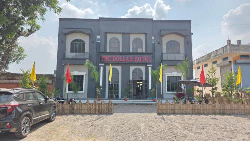 The Dollar Hotel & Resort, Mandāwar Mahwah Road