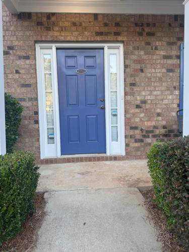 Beautiful ATL Gated Community Townhouse in Browns Mill Park
