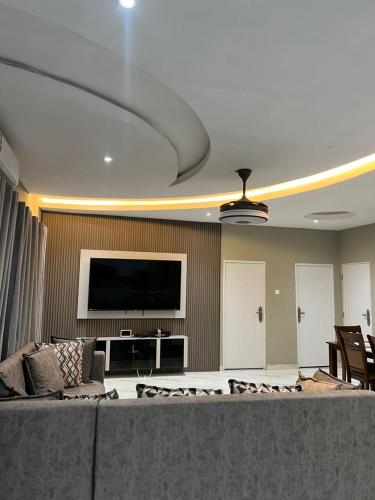 Your Home Away From Home, With Peace of Mind in 阿布里