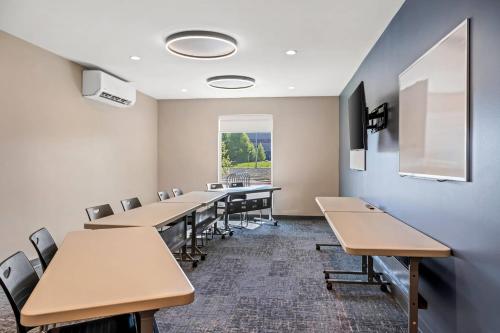 Everhome Suites Bozeman - 회의실/연회장