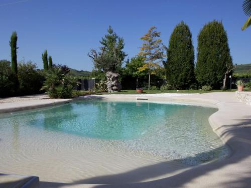  Alluring Holiday Home in Monteforte d'Alpone with Pool, Pension in Monteforte dʼAlpone