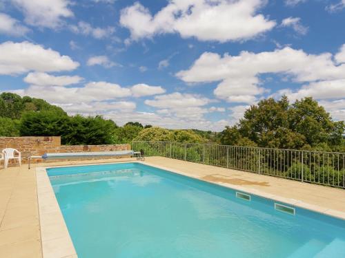 Heritage House with pool in Badefold-d'Ans