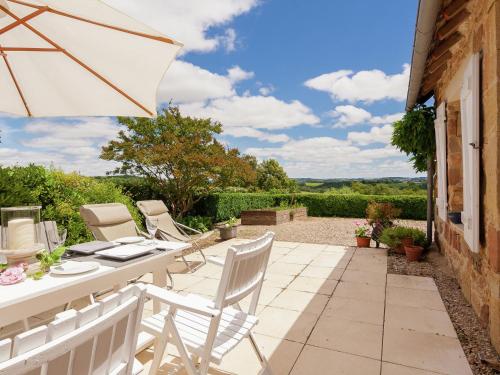 Heritage Cottage with Pool in Badefold d Ans