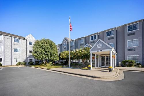 Microtel Inn by Wyndham Greensboro in Greensboro, USA
