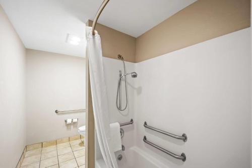 Microtel Inn by Wyndham Greensboro in Greensboro, USA