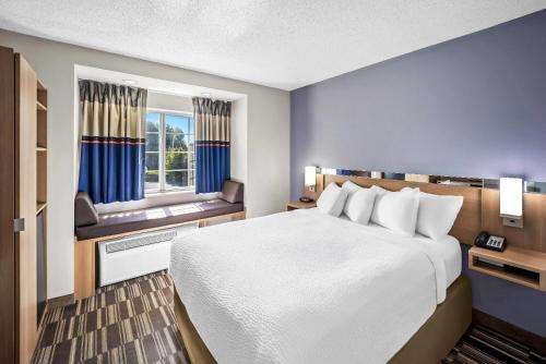 Microtel Inn by Wyndham Greensboro - main image