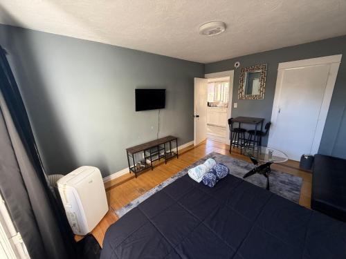 Private Room in East Hollywood, Los Angeles (photo 4)