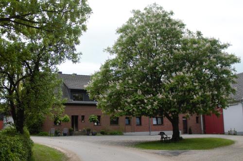 مدخل, Hardthof - Hurtgenwald in هارتجينوالد