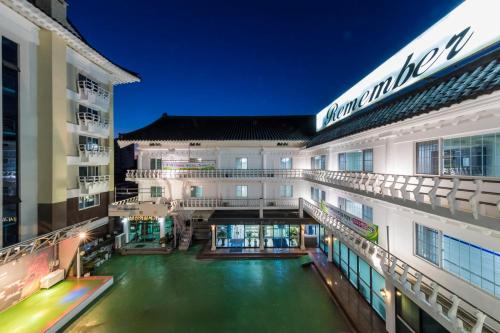 경주 리멤버 유스호스텔 (Remember Youth Hostel) 호텔 수영장