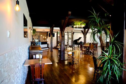 餐廳, Zajazd Piękna Góra (Zajazd Piekna Gora) in 戈烏達普