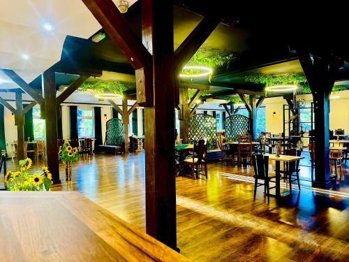 餐廳, Zajazd Piękna Góra (Zajazd Piekna Gora) in 戈烏達普