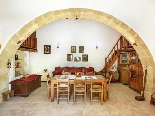 Lovely Holiday Home in Kalamitsi Alexandrou