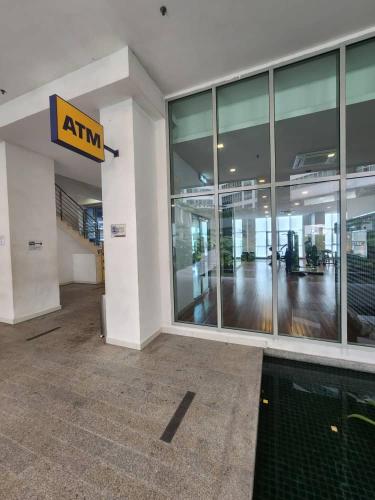 KL Digital Nomad Hostel Free Infinity SkyPool, Kuala Lumpur (photo 8)
