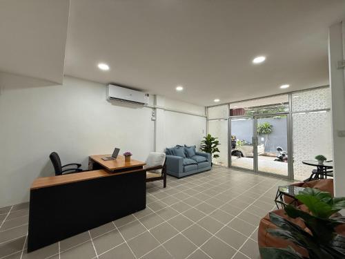 Sukhumvit 48 hostel 6 rooms with fast WiFi smartTV - image 14