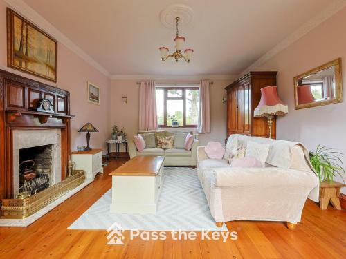 Létesítmények, Pass the Keys Spacious Family Home - With Parking Garden in Maidenhead