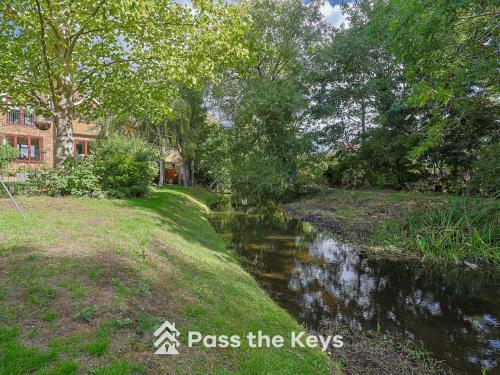 Létesítmények, Pass the Keys Spacious Family Home - With Parking Garden in Maidenhead