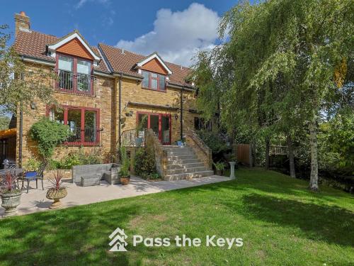 Létesítmények, Pass the Keys Spacious Family Home - With Parking Garden in Maidenhead