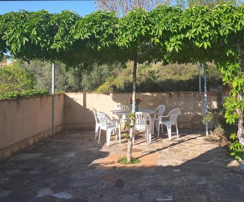 Vivienda de Turismo Rural Granja La Lomica in Cuevas de Cañart