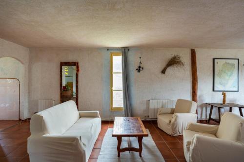 Vivienda de Turismo Rural Granja La Lomica in Cuevas de Cañart