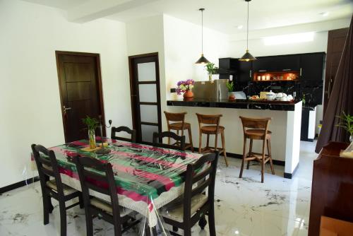 Breathe Inn, Hikkaduwa