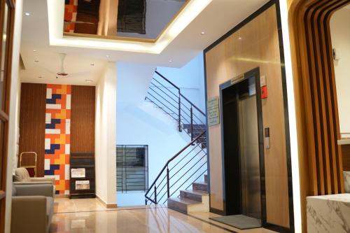 Myspace Hotel JMR in Chitradurga