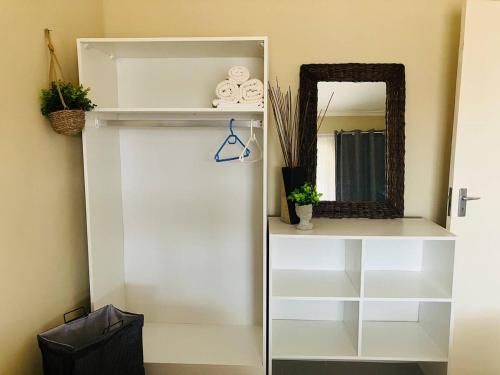 翁丹瓜 Ehalo Ndjoko which means small beginnings 4星级 单人房 设施