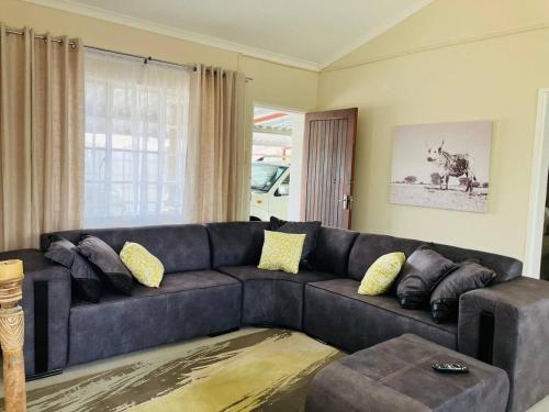 翁丹瓜 Ehalo Ndjoko which means small beginnings 4星级 单人房 套房