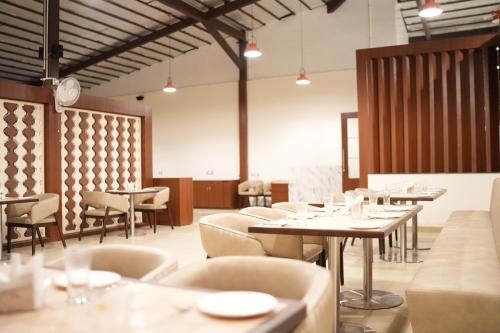 Myspace Hotel JMR in Chitradurga