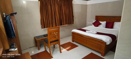 Skyry Hotels Gandhipuram in 拉姆納格爾
