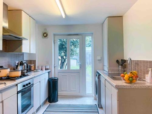 BrumStay - 4 Bedrooms TownHouse sleeps 6 with Driveway Parking and Garden, Birmingham (Foto 6)