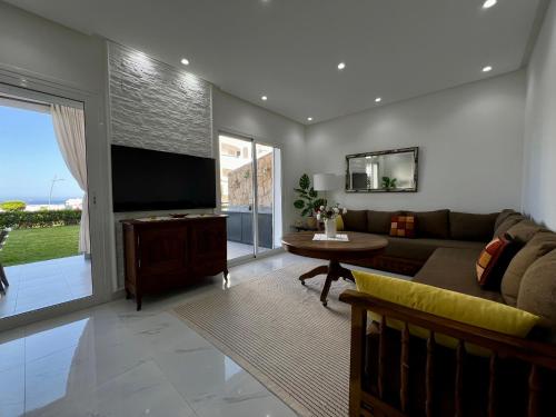 Alcudia Smir - Private Garden, Pool & Beach 8 min