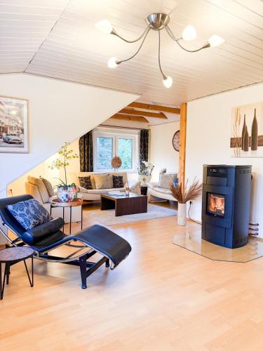 Premium Apartment mit Ofen, Badewanne & Dusche, Parkplatz, ganze Wohnung