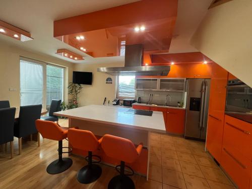 Konyha, Sabina house in Vestec U Prahy