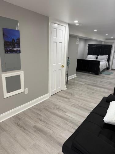 JFK Private Studio Apt in Morris Park, USA