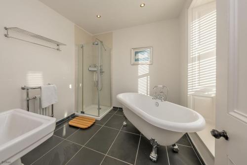 A szálláshely kívülről, Plas-Bryn-Hir in Criccieth Városközpont