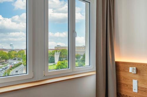 Hotel Columbia Berlin am Platz der Luftbrücke, Берлин (фото 7)