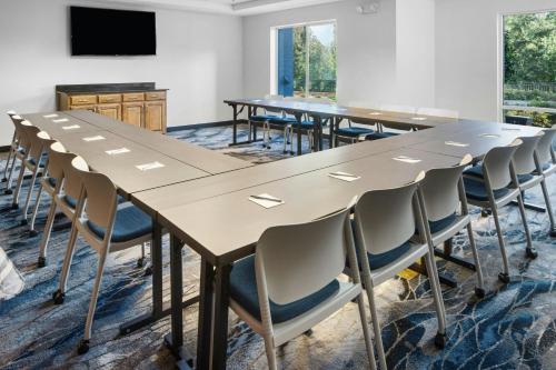 Fairfield Inn & Suites Ruston - image 11