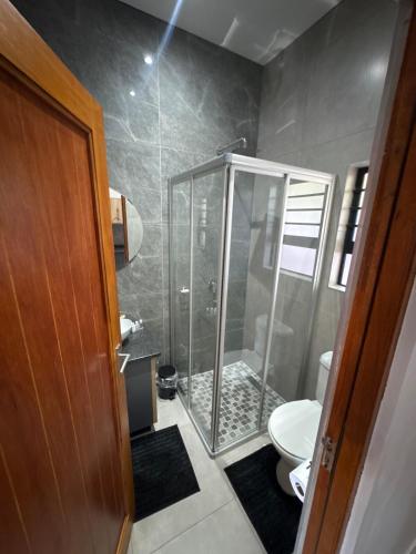 Zuhanyzó, Modern Bachelor Flat on Die Bult Flat 9 in North-West University