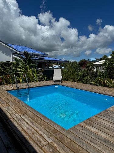 Garden, Studio avec piscine, a 3 minutes a pied des plages in Berard