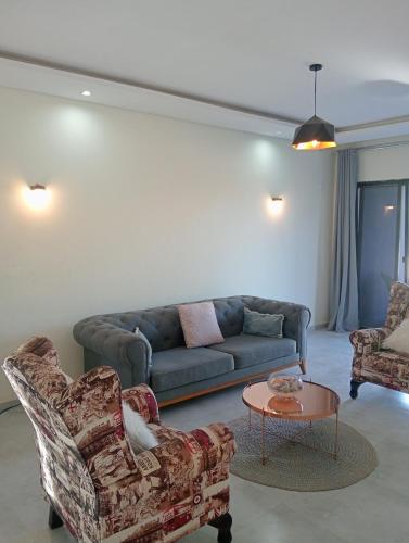 Beautiful 2 bedroom with Solar backup, Swimming Pool & Wi-Fi