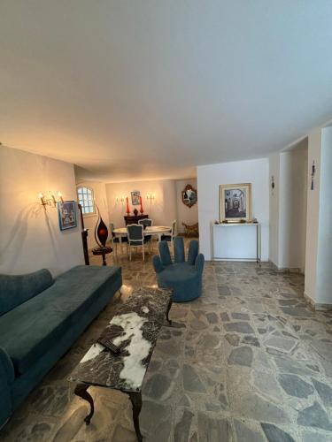 La chambre doree avec jardin prive in Sidi Bou Said